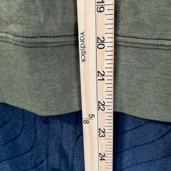 DISNEY Lion King Hakuna Matata Center Design Green Long Sleeve Shirt Woman Small - Picture 6 of 7